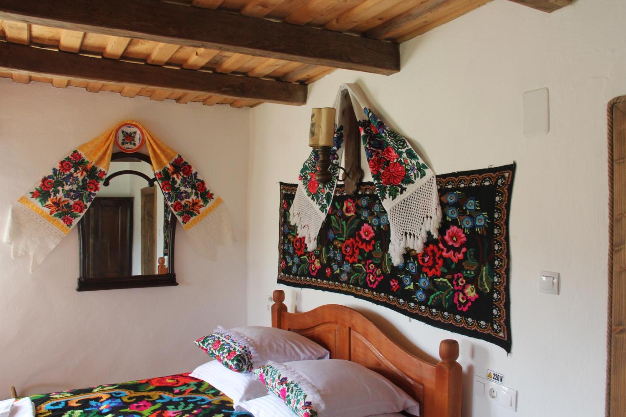 Hotel Casa Veche Breb Esterno foto